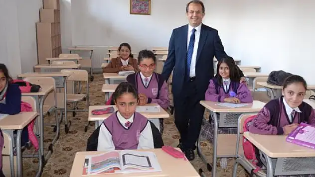 Vali Taşyapan'dan Özalp ADEM'e ziyaret