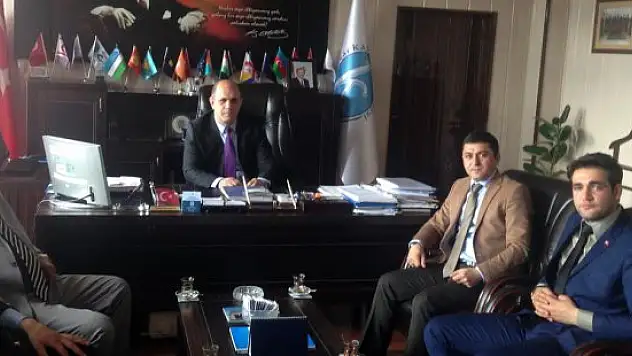 Kars Ülkü Ocakları'ndan Rektör Özcan'a ziyaret