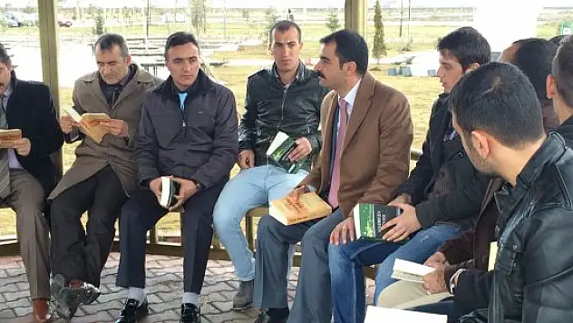 Genç Memur-Sen'den Kitap Okuma Etkinliği