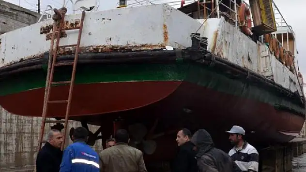 Atıl durumdaki gezi teknesi onarıma alındı