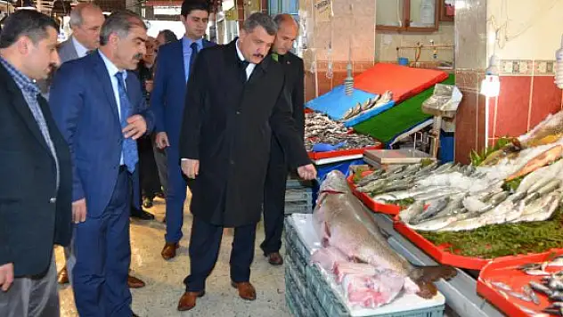 Belediye Başkanı Gürkan'dan Kasap Pazarı'na ziyaret