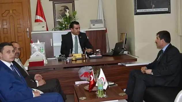 Başkan Asya'dan Türk Kızılayı'na ziyaret
