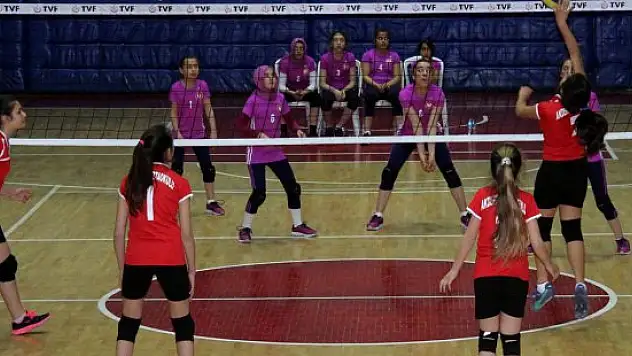 Okullararası Voleybol Küçükler Yarı Final Şampiyonası