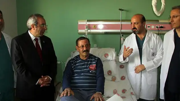 YYÜ'de norkozsuz açık kalp ameliyatı yapıldı