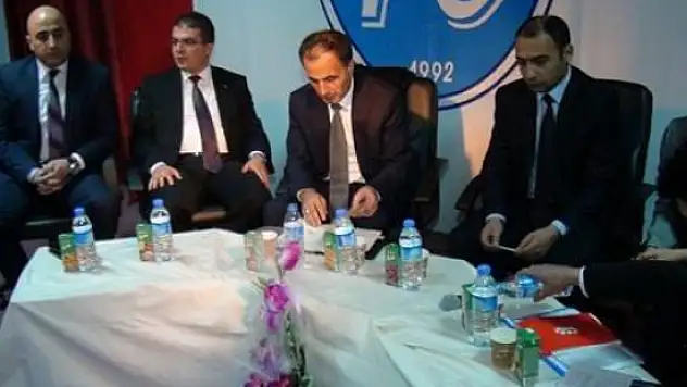 Kağızman'da 'Bankacılık Sektörü ve Kariyer Planlamaları' söyleşisi