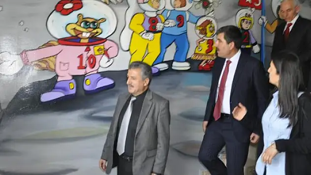 Anaokulu öğrencilerinden resim sergisi