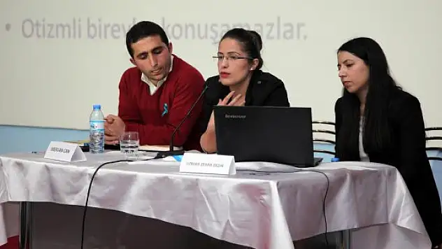 AĞRI'DA 'OTİZM'İN FARKINDAYIM' PANELİ YAPILDI