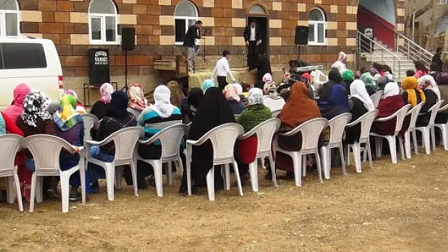 Hamur Mendelıx'te Kutlu Doğum