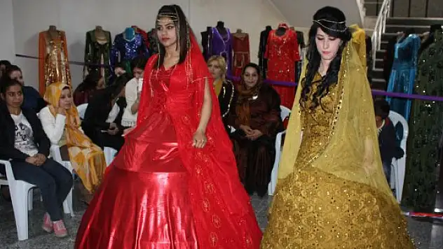 Yüksekova'da düzenlenen defile ilgi gördü