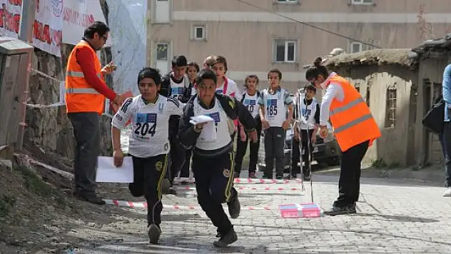 Hakkari'de oryantiring heyecanı