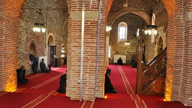 Muş'taki tarihi Ulu Cami ibadete açıldı