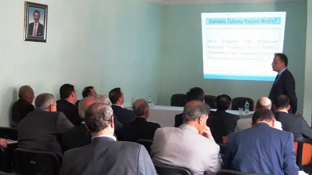 Bitlis'te 'Dış Ticaret Bilgilendirme Semineri'