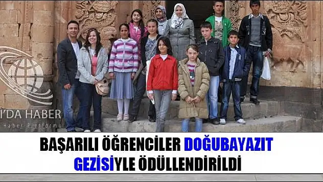 BAŞARILI ÖĞRENCİLER DOĞUBAYAZIT GEZİSİYLE ÖDÜLLENDİRİLDİ