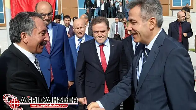 A.İ.Ç.Ü. Yarı Olimpik Yüzme Havuzu ve Bowling Salonu Hizmete Açıldı