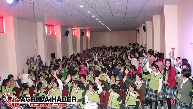 Doğubayazıt'ta '11 Ekim Dünya Kız Çocukları Günü' Semineri Verildi
