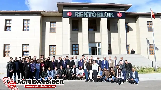 İbrahim Çeçen ve Ailesi Ağrı'da