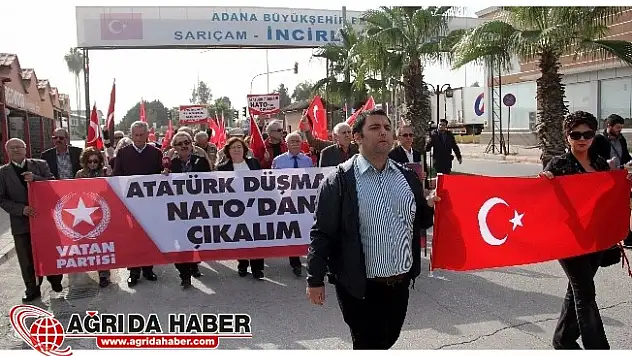 İncirlik'te NATO protestosu
