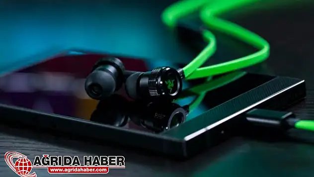 Razer Telefon İçin Kulaklık Belli Oldu