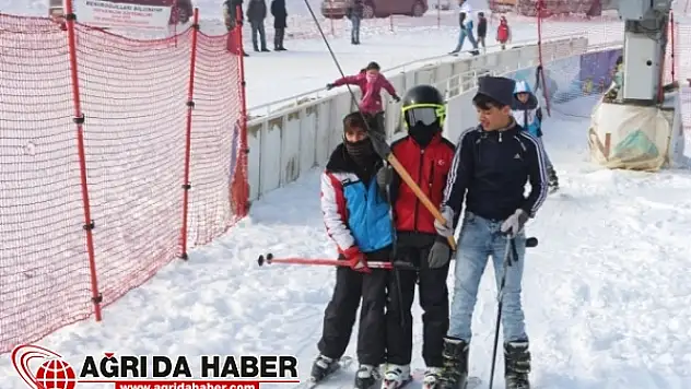 Ağrı'da Kayak Sezonu Açıldı