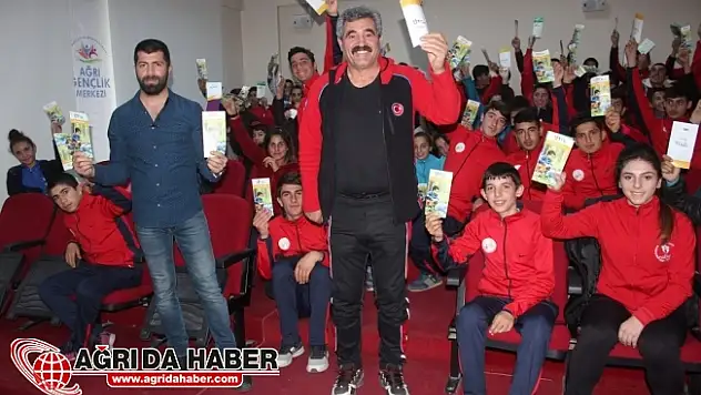 Ağrı'da Sporculara ''Uyuşturucu ile Mücadele'' Eğitimi Verildi