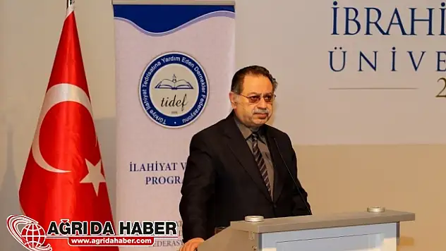 Ağrı İbrahim Çeçen Üniversitesi'nde İlahiyat Vizyon Programı Düzenlendi