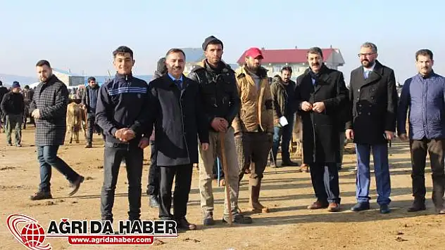 Ak Parti İl Başkanı Abbas Aydın'dan Hayvan Pazarı Esnafına Ziyaret