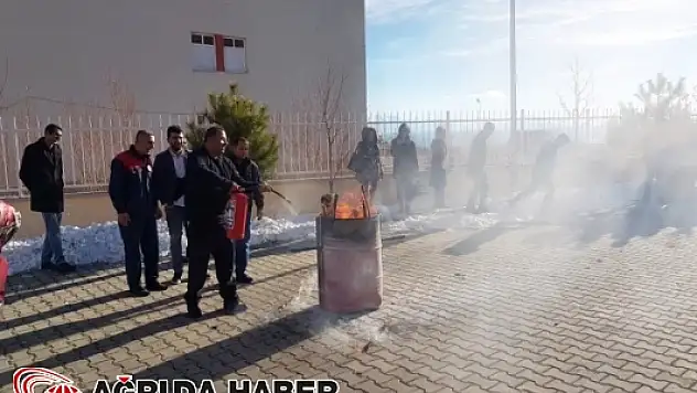 Bitlis'te KYK'da Yangın Tatbikatı