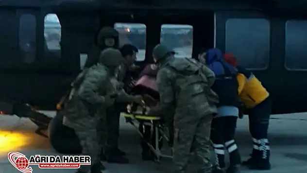 Ağrı'da Köyde Mahsur Kalan Hasta Kadına Askeri Helikopter Yetişti!