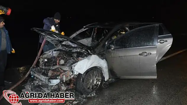 Ağrı Gürbulakta otomobil yangını