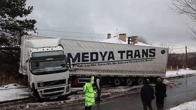 Ahlat'ta trafik kazası
