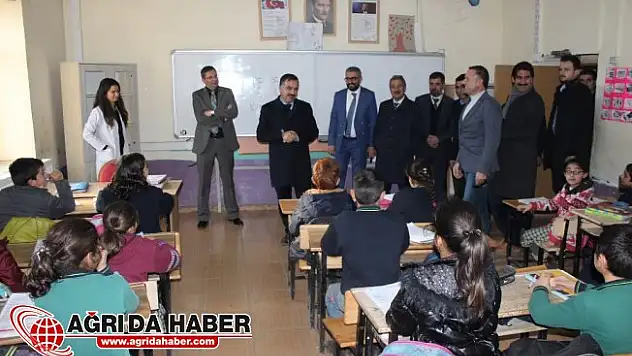 Ak Parti Ağrı İl Başkanı Abbas Aydın Öğrenciler İle Bir Araya Geldi