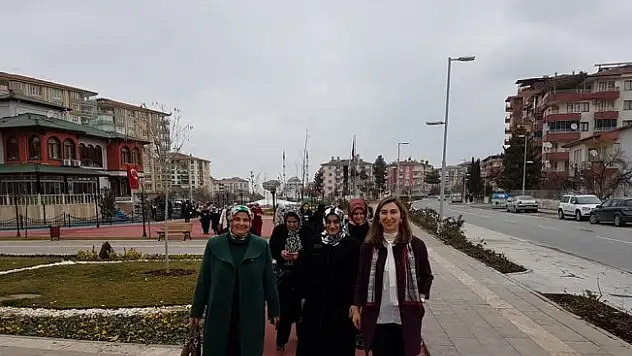 AK Partili kadınlar Yeşilyurt'taki yatırımları inceledi
