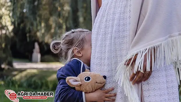 Annelere Çocuk Bakım Desteği Geliyor Peki Ne Kadar Olacak?