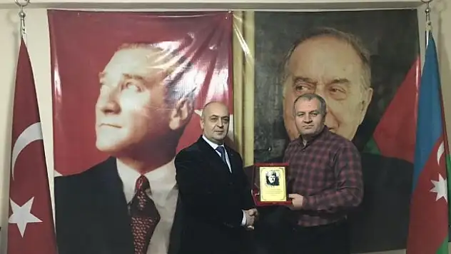 Araştırmacı Gasımov Asimder'i ziyaret  etti