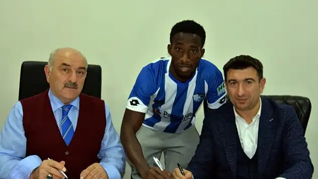 B.B. Erzurumspor, Demba Savage ile iki yıllık sözleşme imzaladı