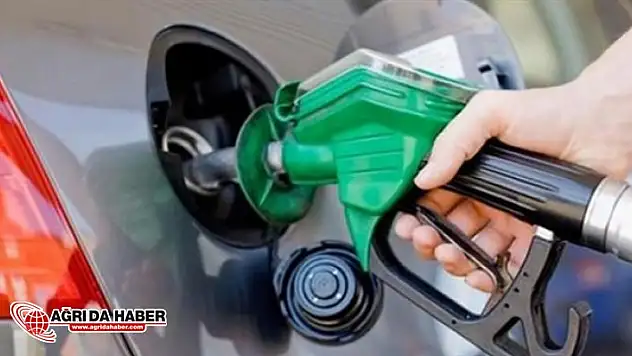Benzinde Rekor Fiyat! 6 Liranın Üzerinde
