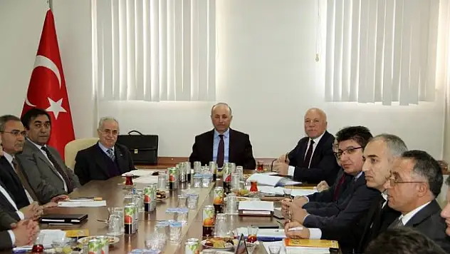 Cazibe Merkezleri Programı ile Rekabetçi Sektörler Programı bilgilendirme toplantısı