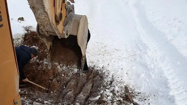Dondurucu soğukta kazı çalışması
