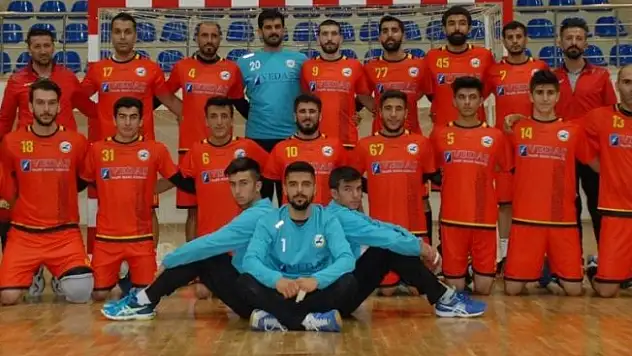 Erek Beş Yıldız Hentbol Takımı liderliğini sürdürüyor