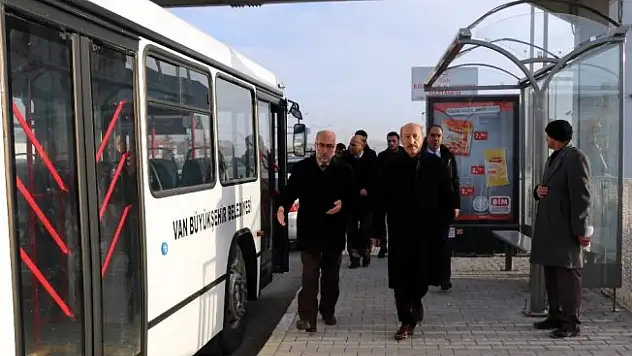 Genel Sekreter Yardımcısı Tamer, yeni yapılan durakları inceledi