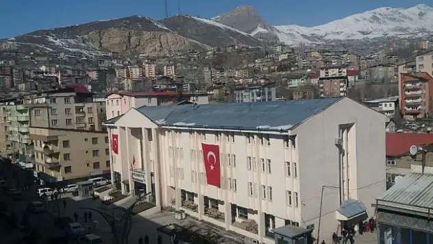 Hakkari Belediyesinde 109 kişi kadroya geçti