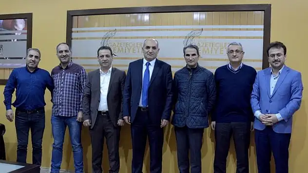 İletişim Fakültesi'nden EGC'ye çıkarma