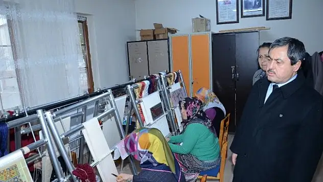 İpek Halıcılık Kursuna yoğun ilgi