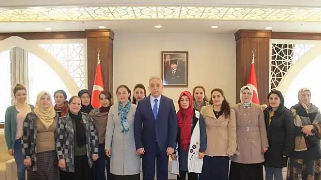 Kadın çiftçilerden Vali Toprak'a teşekkür ziyareti