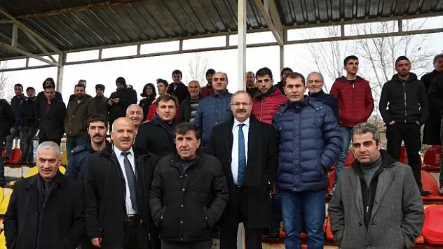 Milletvekili Deligöz, amatör futbol takımların maçını izledi