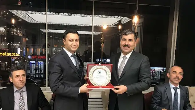 Muş Belediyesi Personel Müdürü Güler'e veda yemeği