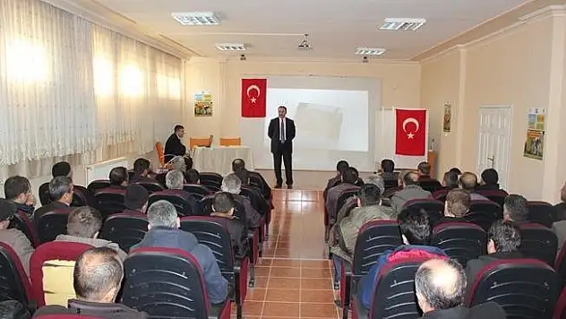 Muş'ta 'Buzağı Ölümleri ve Korunma Yolları' eğitimi