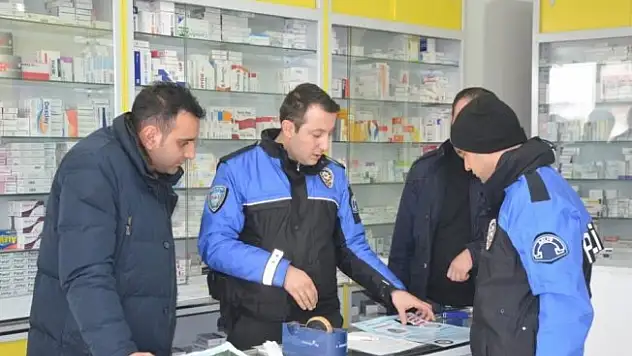 Polisten esnafa broşürlü bilgilendirme
