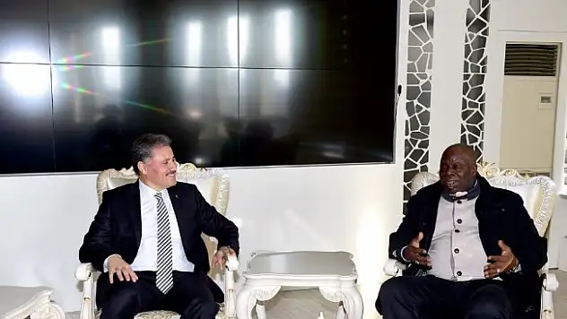 Senegal'den gelen heyet Çevre Entegre Tesisinde incelemelerde bulundu