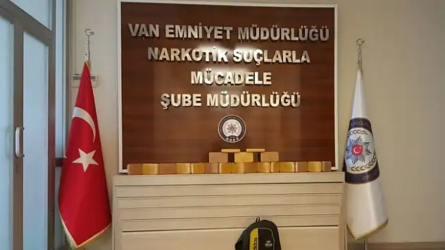 Sırt çantasında 10 kilo 240 gram eroin ele geçirildi